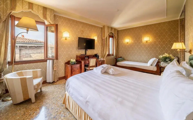 Colombina Hotel