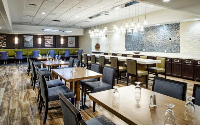 DoubleTree by Hilton Neenah