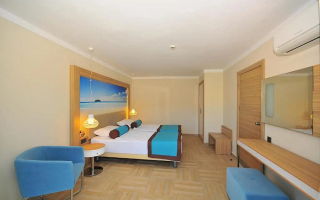 Отель Blue Bay Platinum