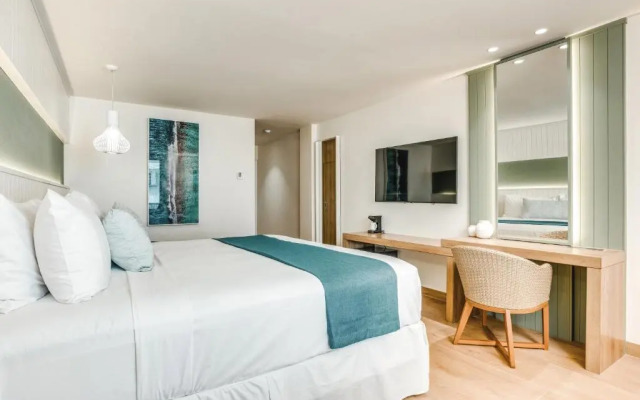 Fort George Hotel and Spa Resort