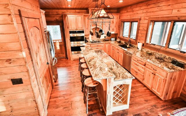 stayNantahala – Smoky Mountain Cabins and Luxury Yurts