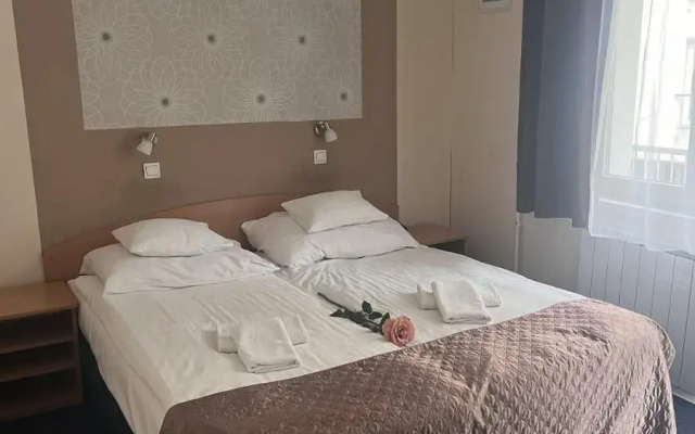 Rose City Hotel