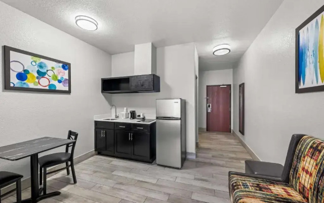 Best Western Palace Inn & Suites