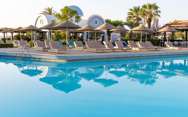Pegasos Deluxe Beach Hotel
