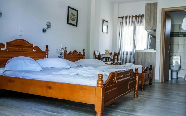 Avra Studios & Apartments