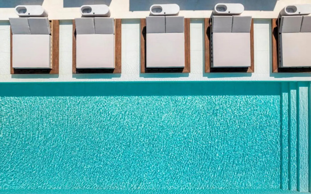The Londoner Hotel St. Julians