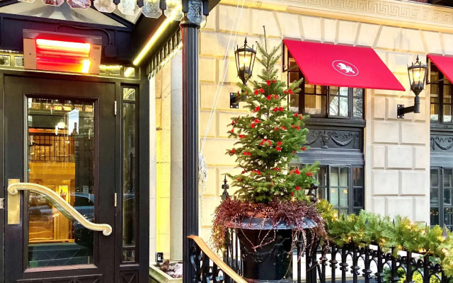 The Eliot Hotel