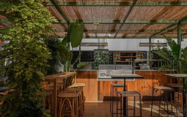 Pulitzer Hotel