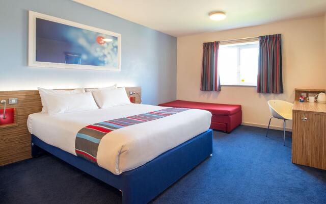 Travelodge Cardiff Llanedeyrn