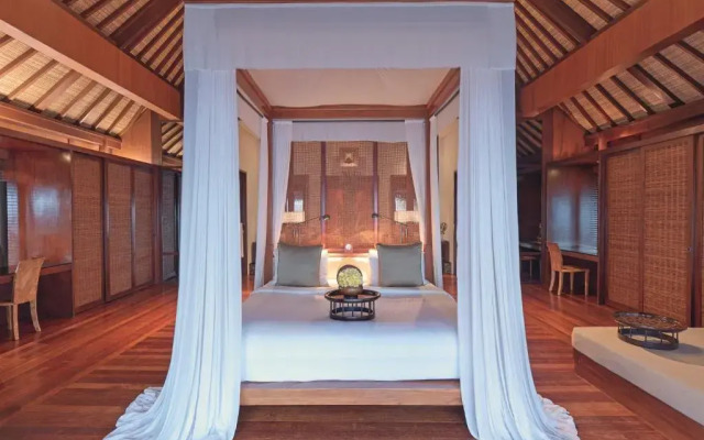 The Legian Bali & The Club at The Legian Bali