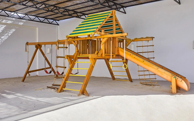 JAZ Elite Crystal, Almaza Bay