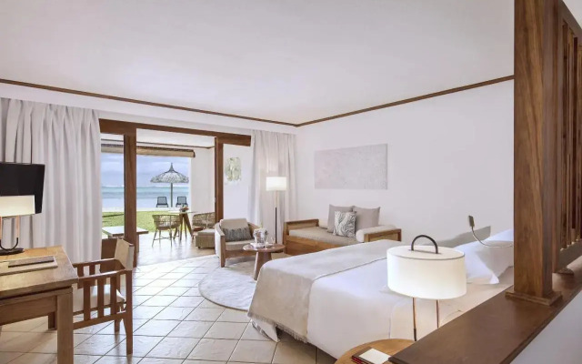Paradis Beachcomber Golf Resort & Spa