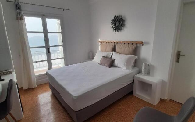Flora Rooms & Apartments