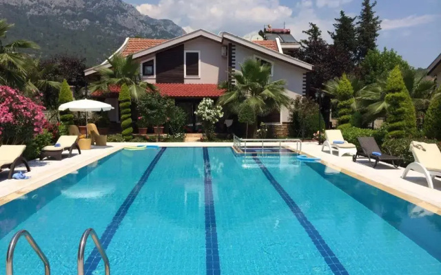 Villa Var Village