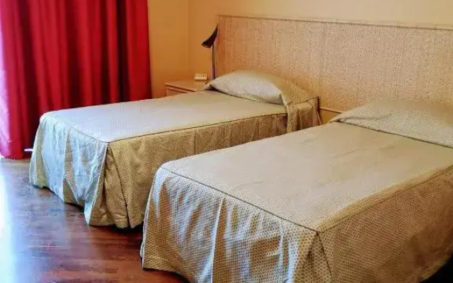 Отель Serravalle Golf