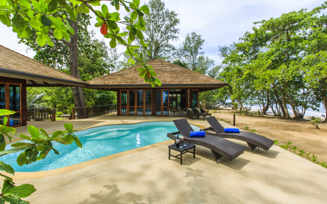 Koh Jum Beach Villas