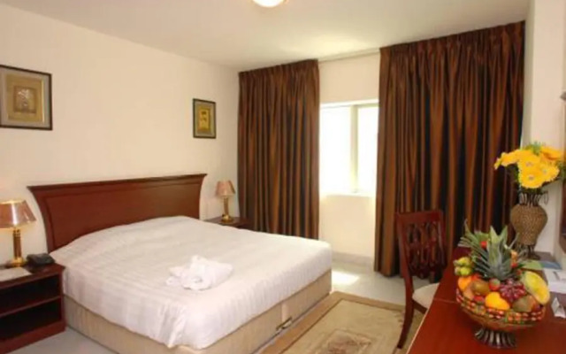 All Seasons (1 BR Apt)