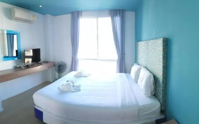 Atlantis Condo by Sompong