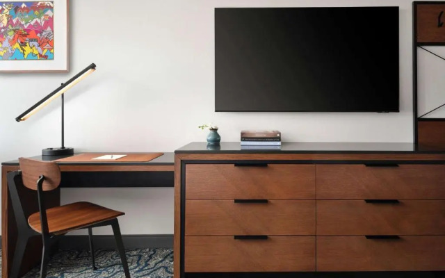 Hotel Alpenrock Breckenridge, Curio Collection by Hilton