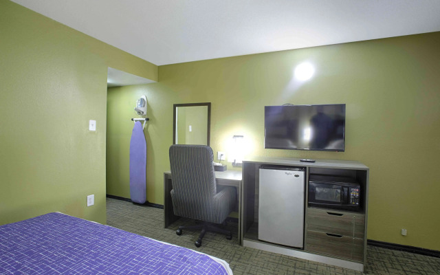 Travelodge by Wyndham Phoenix Downtown