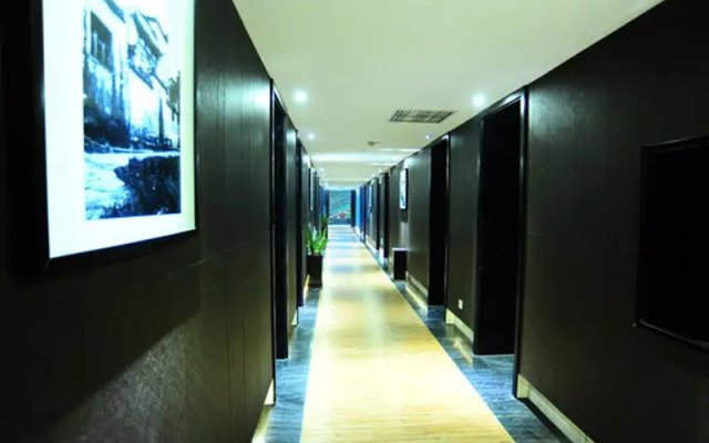 Lanting Fashionable Hotel