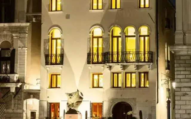 Palazzina Grassi Hotel