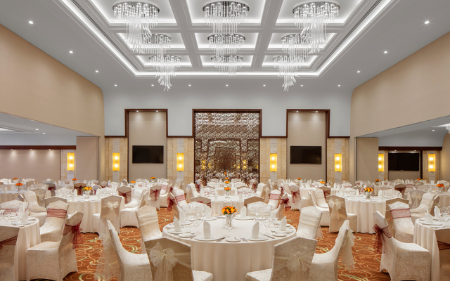Renaissance Business Bay Hotel