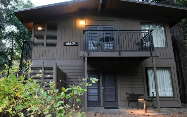 Yosemite Valley Lodge Hotel