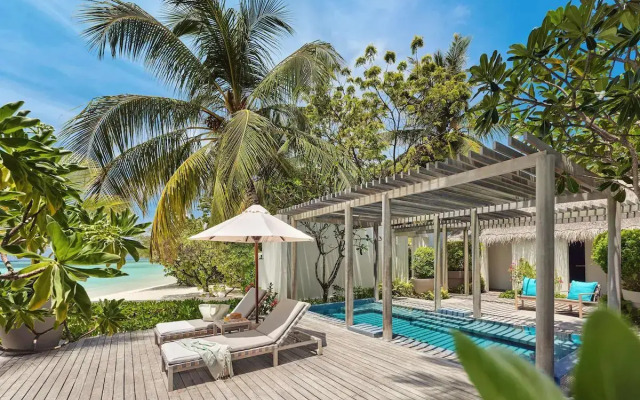 Lux South Ari Atoll Resort