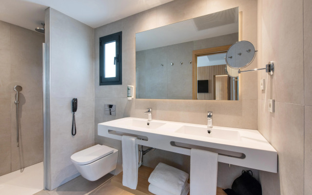 Valentin Playa de Muro Resort