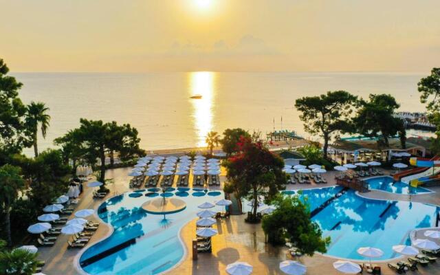 Crystal Aura Beach Resort & Spa – All Inclusive Resort