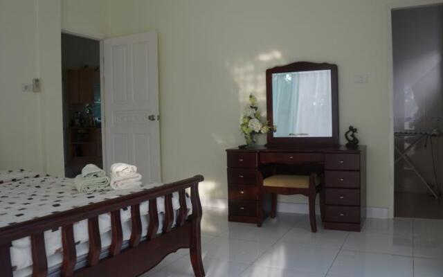 Private pool villa 3 bedroom Jomtien