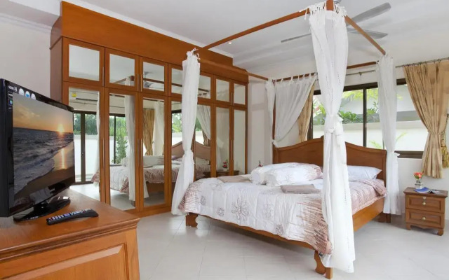 The Grove Villa