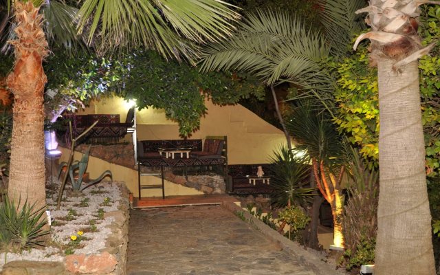 Gold Twins Beach Family