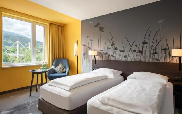 Hwest Hotel Hall