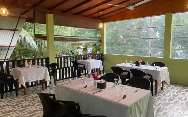 Green Leaf Guest House - Omadhoo