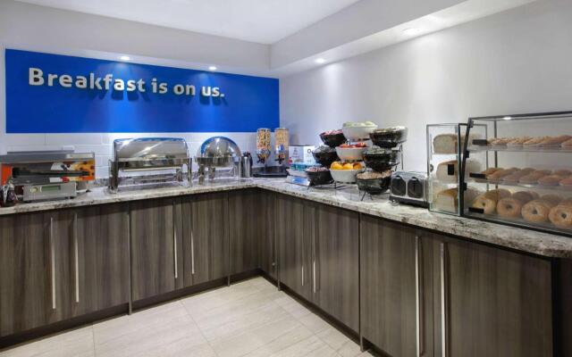 Days Inn by Wyndham Barrie