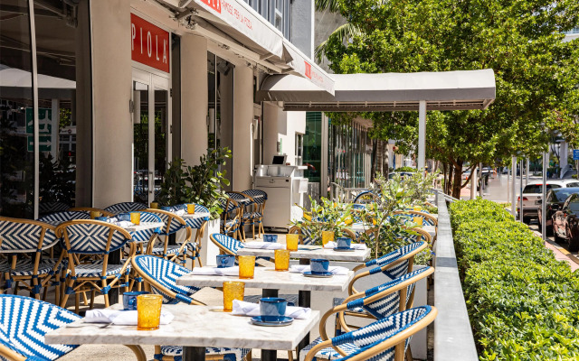 Hotel Continental Miami Beach, Tapestry Collection by Hilton