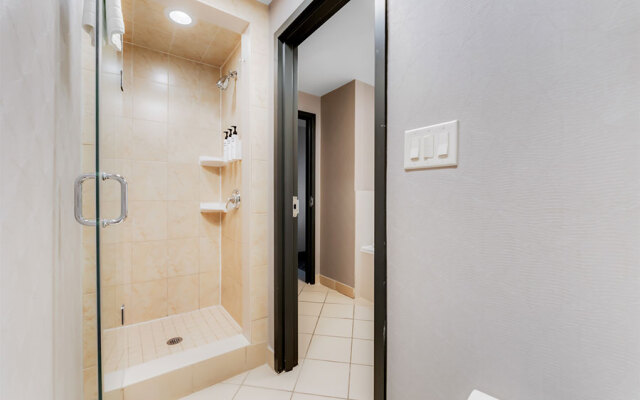 Wyndham Grand Fallsview Hotel