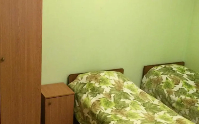 Guest House on Starookhotnichya