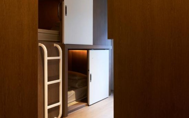 Canvas Hostel