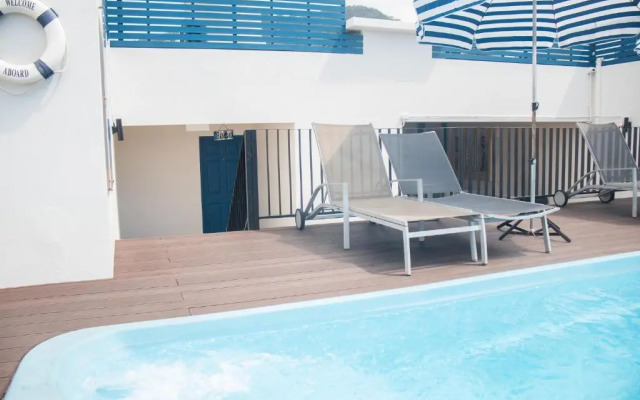 The Blue Pearl Kata Hotel