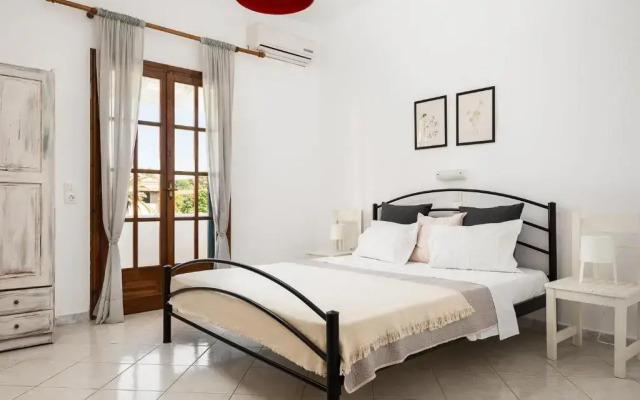 Marias Seaside Apartments