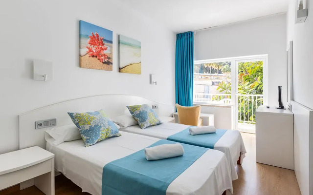 Neptuno Paguera Hostal