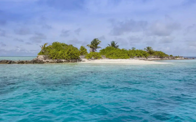 Vaali Maldives Island Escapes & Dive Guest House