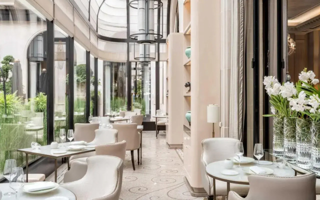 Four Seasons George V Hotel