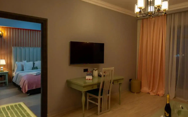Phoenicia Express Hotel