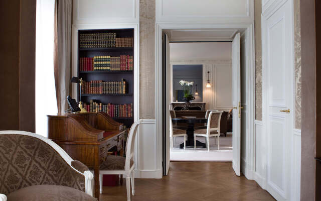 La Reserve Paris Hotel and Spa
