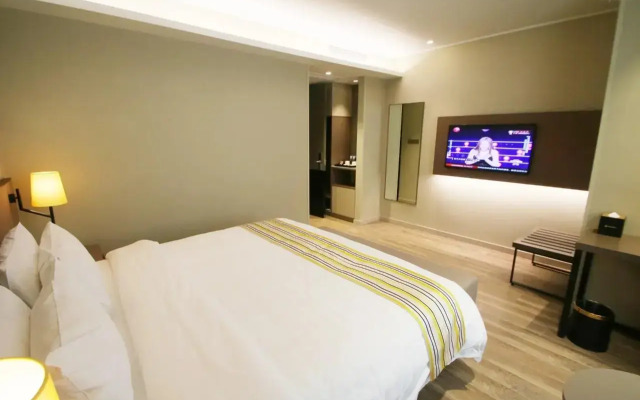 Motel168 Shanghai East JingLing Road Inn