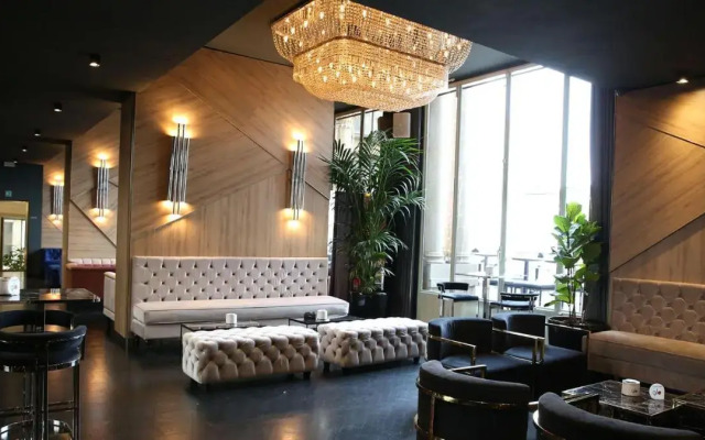 The Glamore Milano Duomo